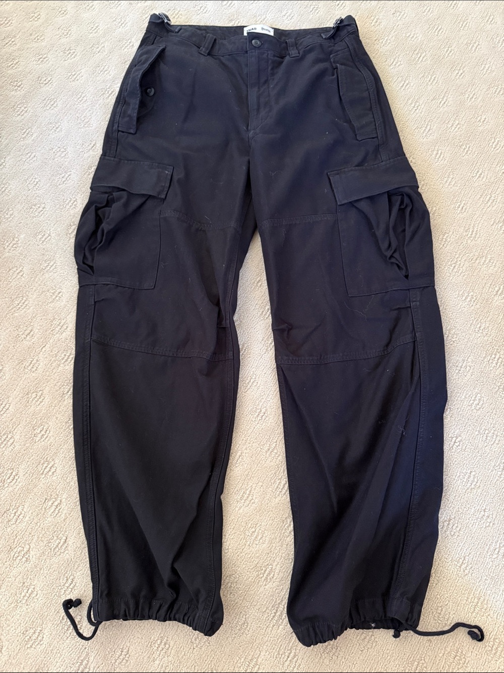 Women’s Black Cargo Pants - Utility Style - Aritzia